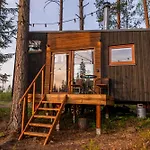 Taalihomes Metsamajake - Kadakasaun Hinnas Feriehus *